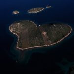 Pulau Galesnjak Tempat Romantis Yang Mirip Dengan Simbol Hati