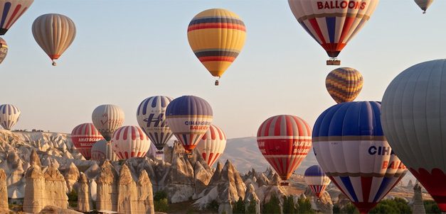 Cappadocia Juara Satu Dalam Pemandangan Dari Atas Langit