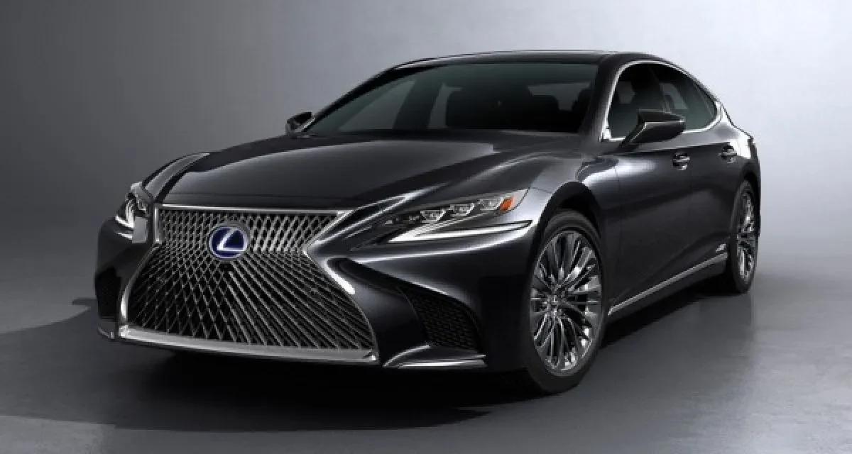 Lexus LS Hadir Dua Opsi Mesin Bensin 3.456 cc Yang Bertenaga