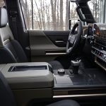 Mobil GMC Di Kenal Punya Interior Yang Mewah Dan Futuristik