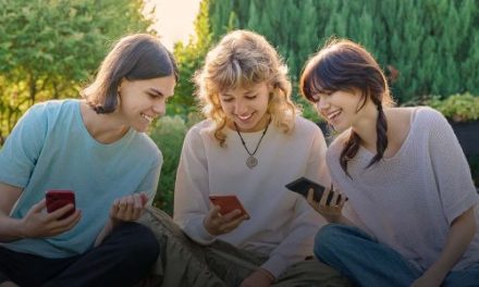Self Worth Bukan Dari Like Dan Komentar
