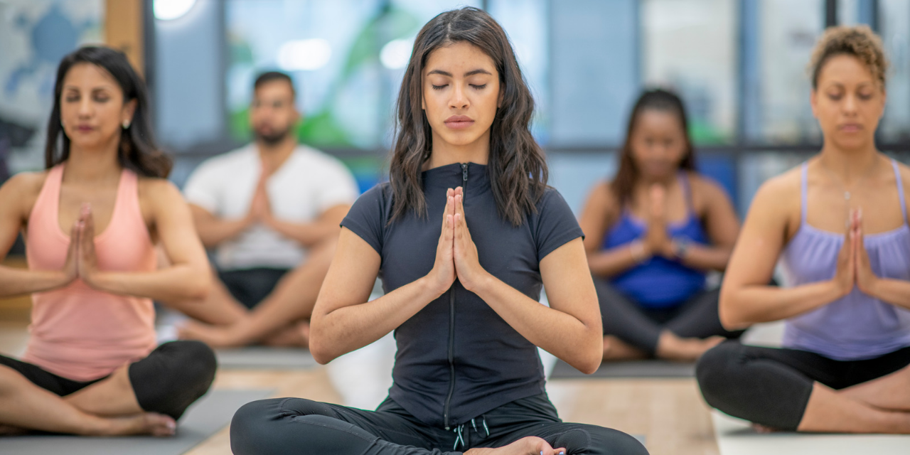 Senam Yoga